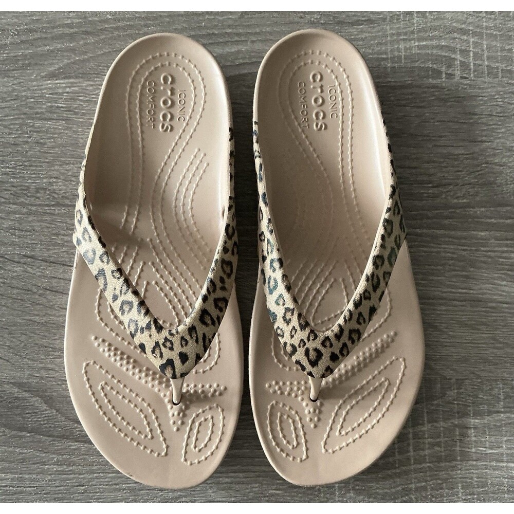 Crocs Kadee II Leopard  Print Flip Flop Sandal Thong Women’s Size 6  Croslite